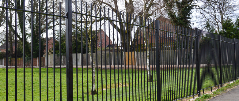 vertical bar fencing