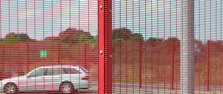 Mesh security fencing