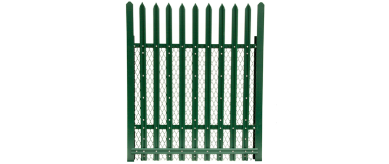 Palisade fencing in green