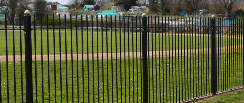 vertical bar park fencing