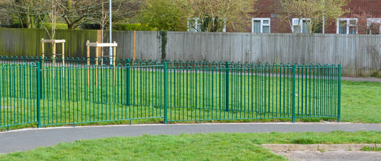 bow top decorative fencing