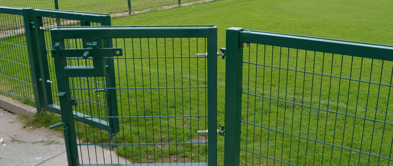 Pararail sports field fencing gates