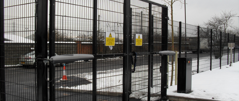 automatic swing gates in black