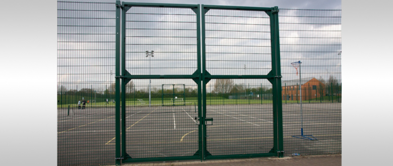 Parasports swing gates
